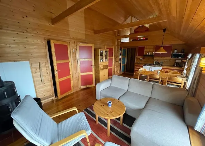 Feriehus Cozy Cabin, Minimum 5 Nights